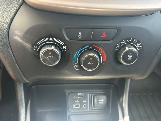 2015 Jeep Cherokee Sport