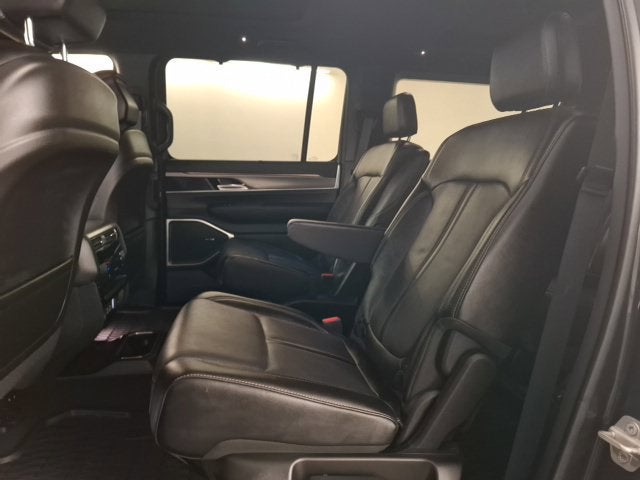 2024 Jeep Wagoneer Series II Carbide 4x2