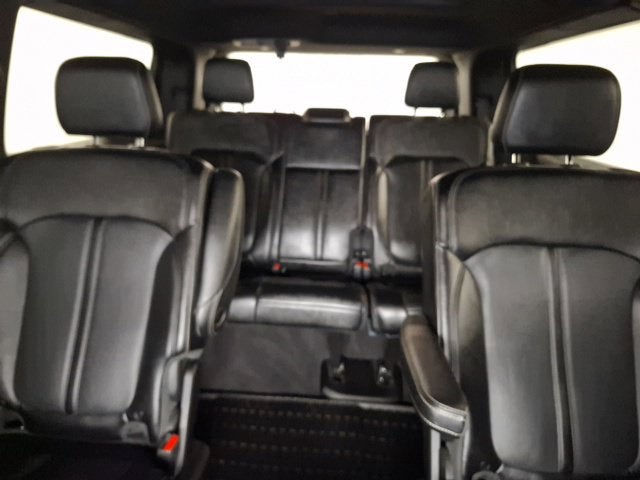 2024 Jeep Wagoneer Series II Carbide 4x2