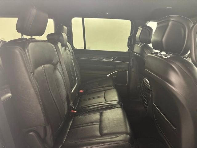 2022 Jeep Wagoneer Series III 4x2