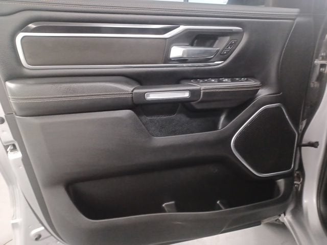 2022 RAM 1500 Laramie Crew Cab 4x2 5'7" Box