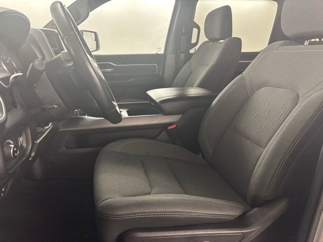 2022 RAM 1500 Big Horn Crew Cab 4x4 5'7" Box