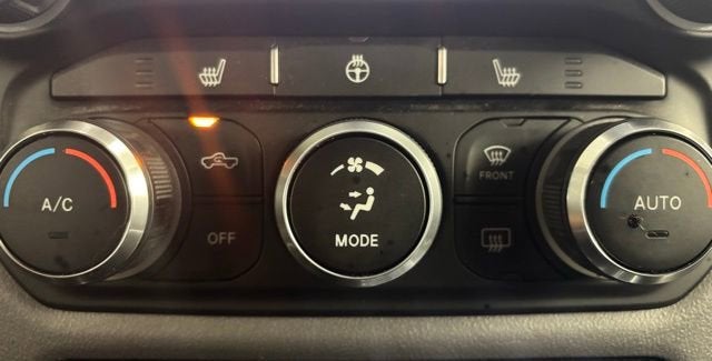 2022 RAM 1500 Big Horn Crew Cab 4x4 5'7" Box