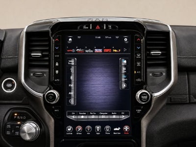2019 RAM 1500 Laramie Crew Cab 4x4 5'7" Box