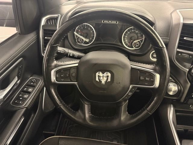 2020 RAM 1500 Laramie Crew Cab 4x4 5'7" Box