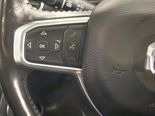 2020 RAM 1500 Laramie Crew Cab 4x4 5'7" Box