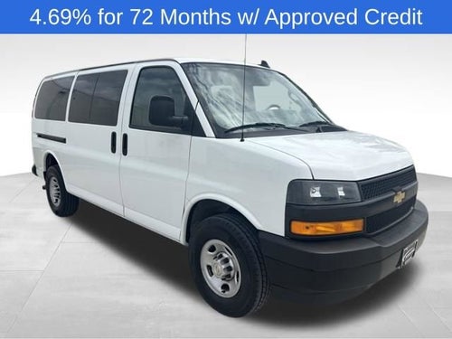 2023 Chevrolet Express Passenger 3500 1LS