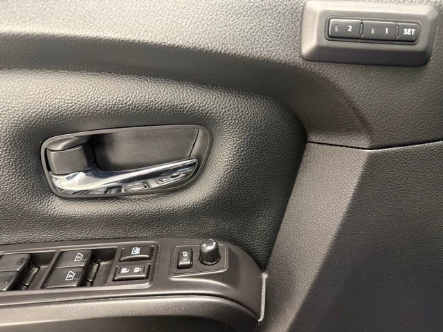 2021 Nissan TITAN Crew Cab PRO-4X 4x4