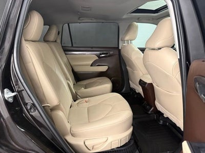 2022 Toyota Highlander Hybrid Limited