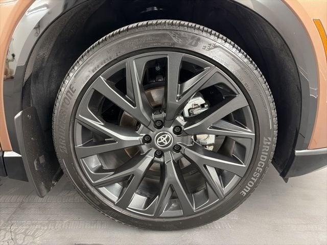 2025 Toyota Crown Signia Limited