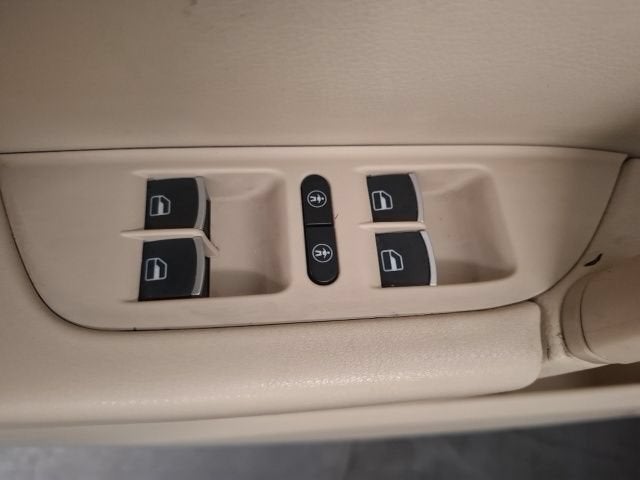 2012 Volkswagen Touareg VR6 Sport