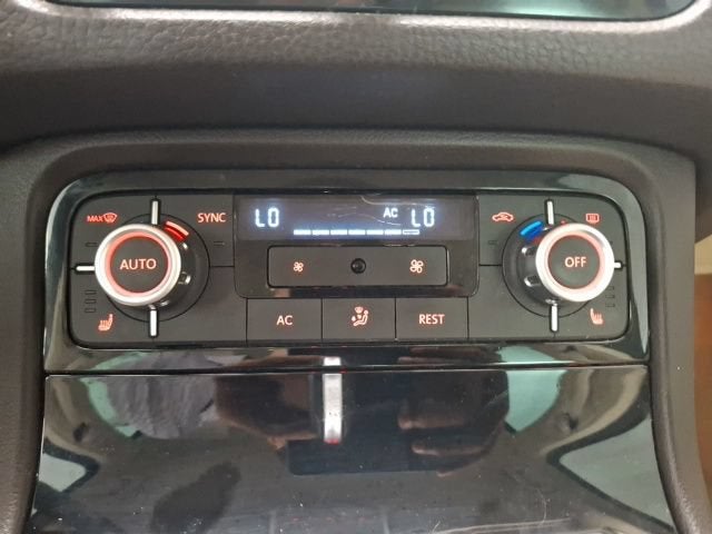 2012 Volkswagen Touareg VR6 Sport