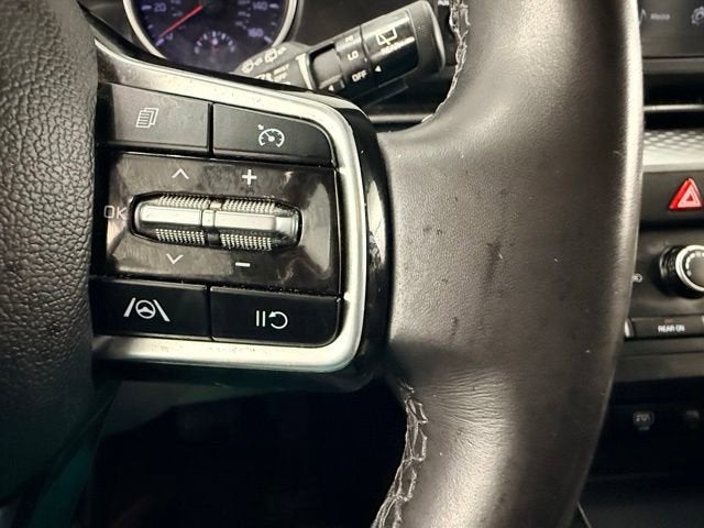 2023 Kia Carnival LX