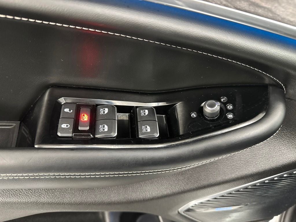 2023 Jeep Grand Cherokee Overland 4x2