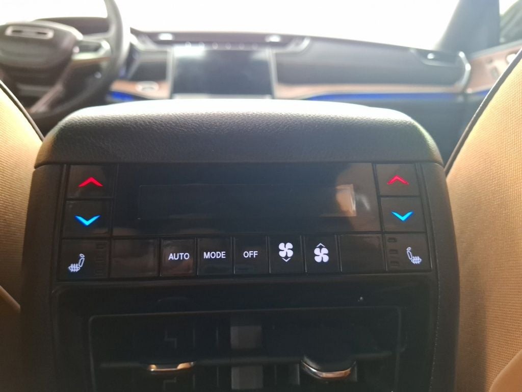 2023 Jeep Grand Cherokee Summit 4x2