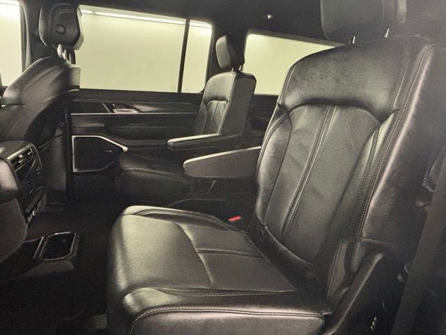 2024 Jeep Wagoneer L Series II 4x2