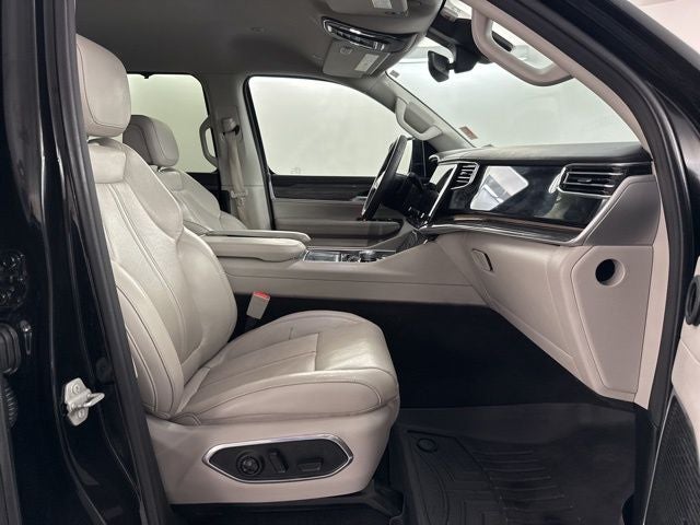 2022 Jeep Wagoneer Series III 4x2