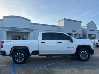 2022 Chevrolet Silverado 2500HD Custom