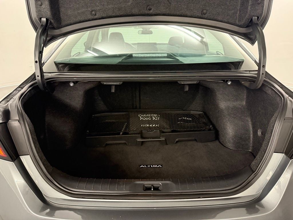 2025 Nissan Altima SR FWD