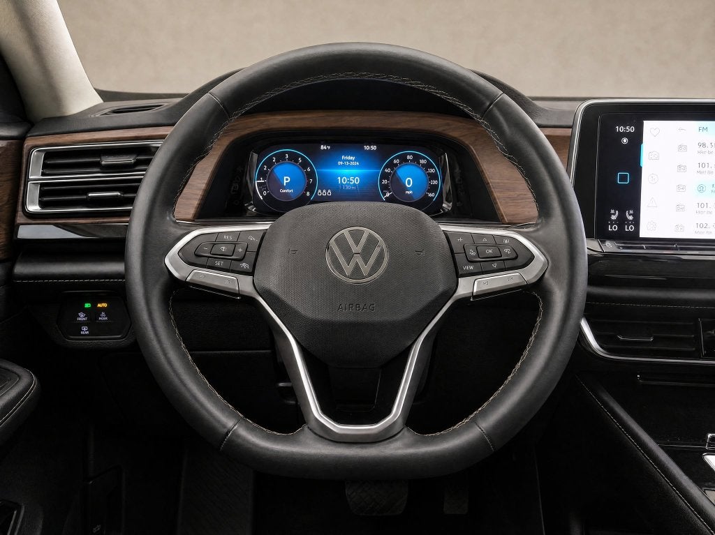 2024 Volkswagen Atlas 2.0T SE w/Technology