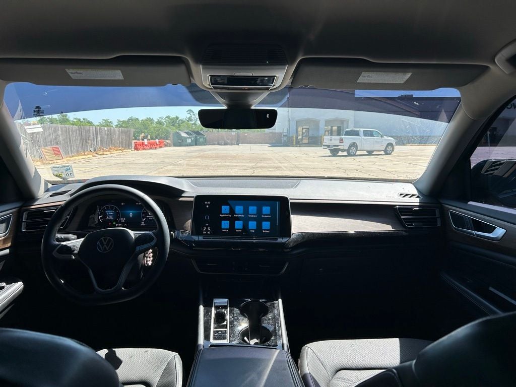 2024 Volkswagen Atlas 2.0T SE w/Technology