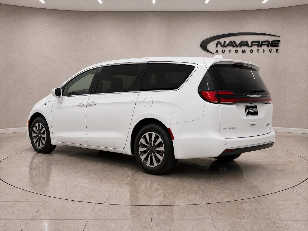 2022 Chrysler Pacifica Hybrid Touring L