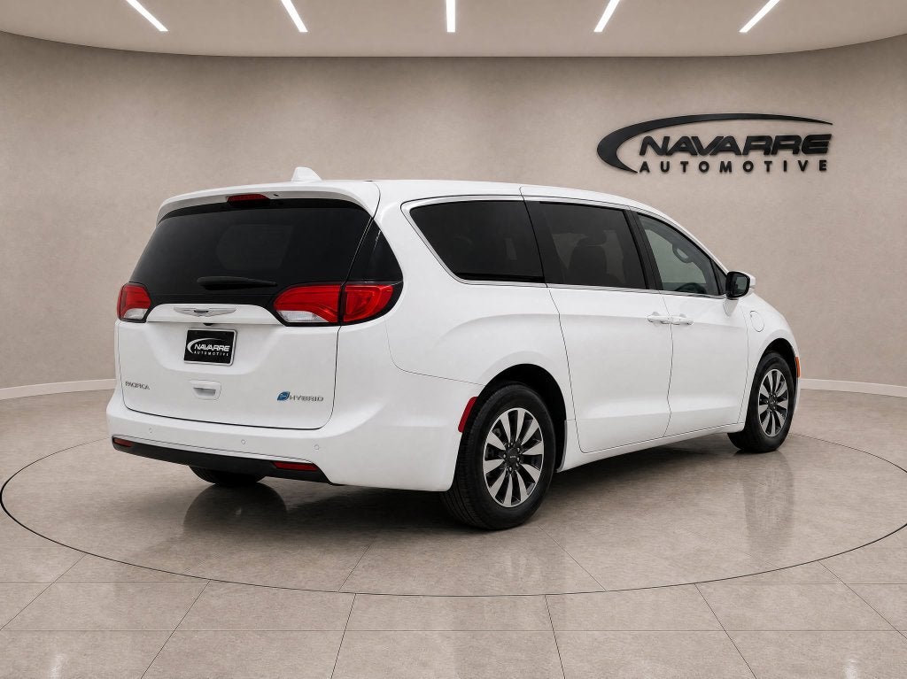2022 Chrysler Pacifica Hybrid Touring L