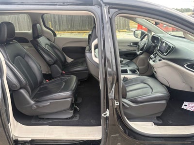 2023 Chrysler Pacifica Hybrid Touring L
