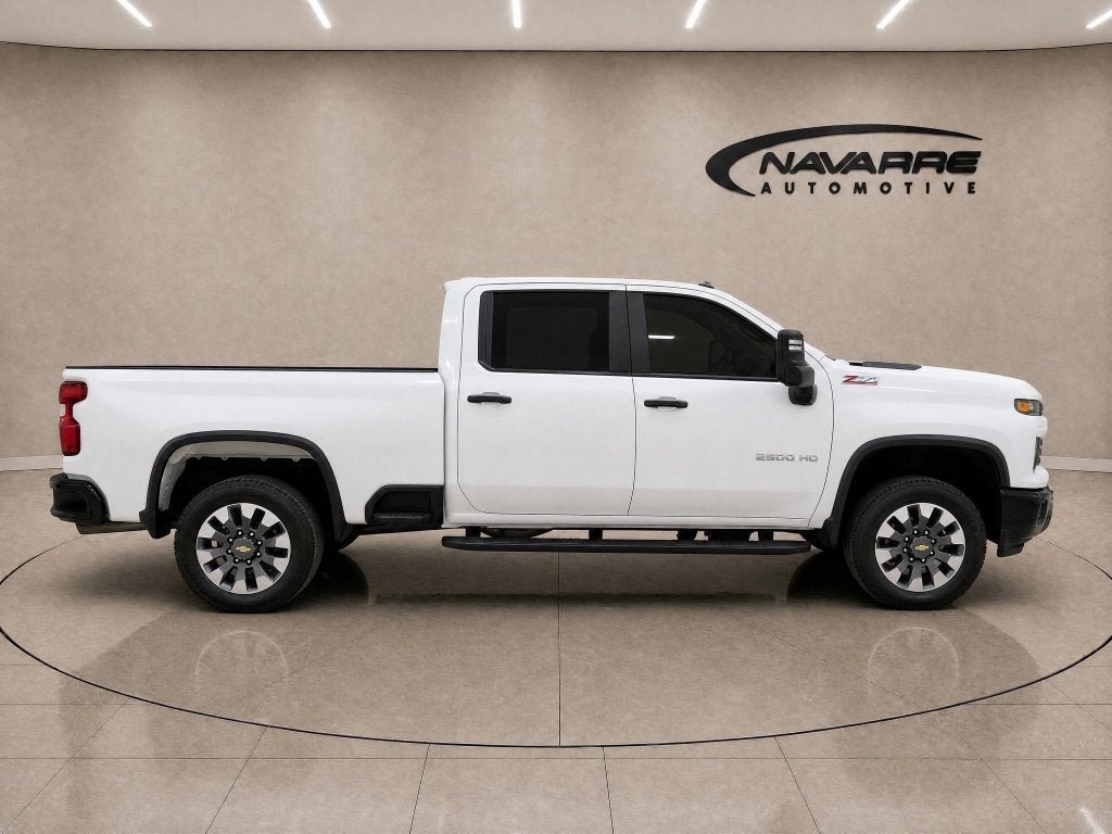 2024 Chevrolet Silverado 2500HD 4WD Crew Cab Standard Bed Custom