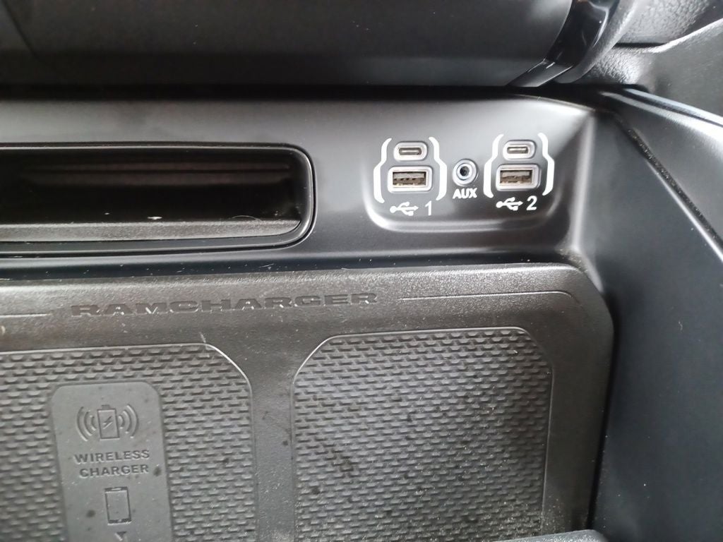 2024 RAM 3500 Laramie Crew Cab 4x4 8' Box