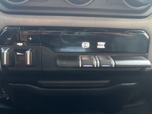 2021 RAM 2500 Big Horn Crew Cab 4x4 6'4' Box