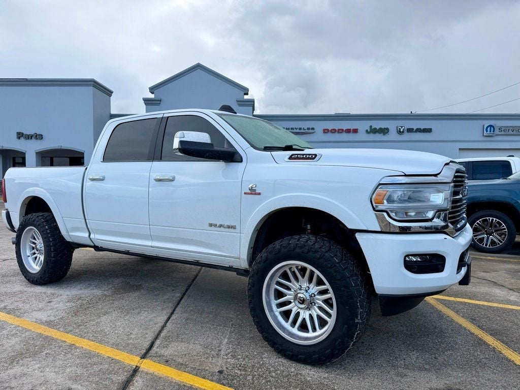 2022 RAM 2500 Laramie Crew Cab 4x4 6'4' Box