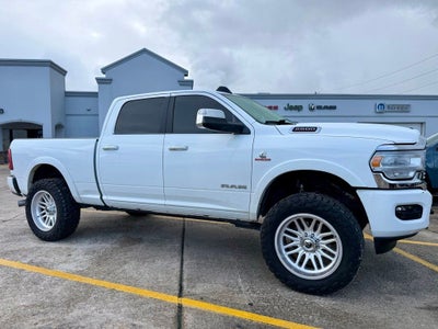 2022 RAM 2500 Laramie Crew Cab 4x4 6'4' Box