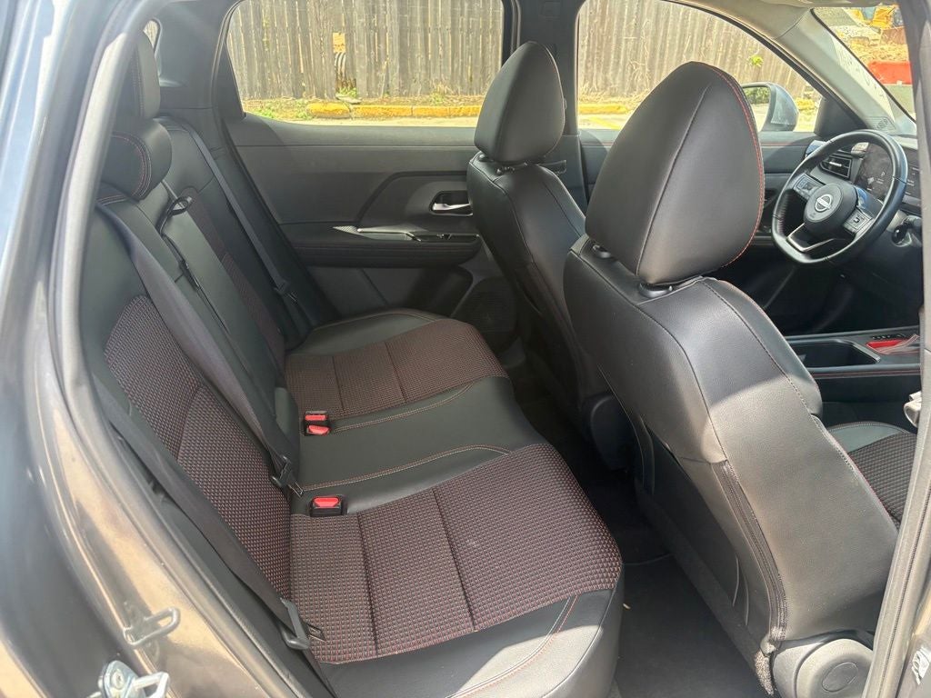 2025 Nissan Kicks SR FWD