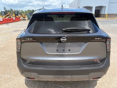 2025 Nissan Kicks SR FWD