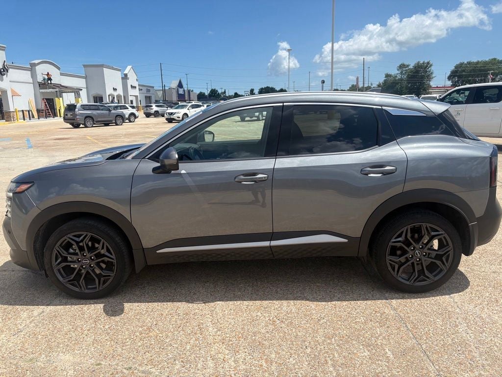 2025 Nissan Kicks SR FWD