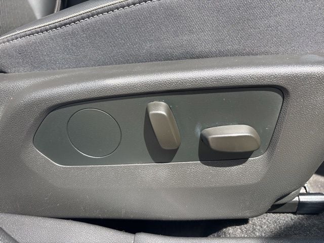 2023 Buick Envision Essence FWD