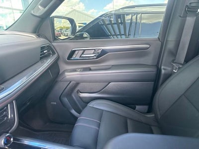 2025 Chevrolet Suburban RST