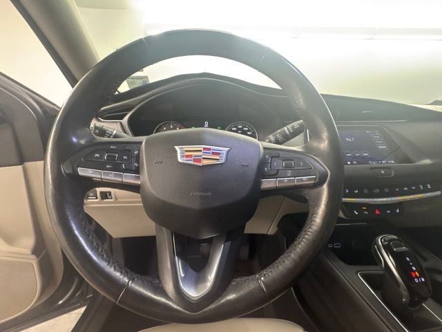 2021 Cadillac XT4 Luxury