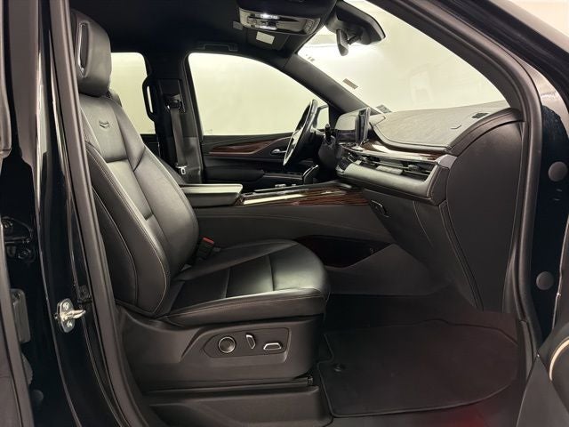 2021 Cadillac Escalade Luxury