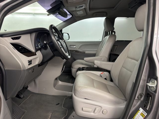 2020 Toyota Sienna XLE