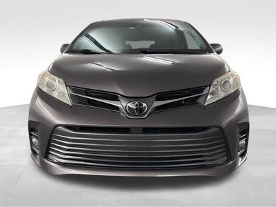 2020 Toyota Sienna XLE
