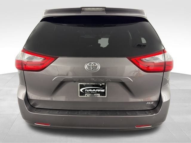 2020 Toyota Sienna XLE