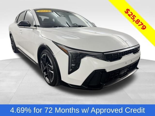2025 Kia K4 GT-Line