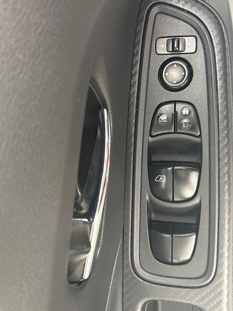 2023 Nissan Versa 1.6 SV
