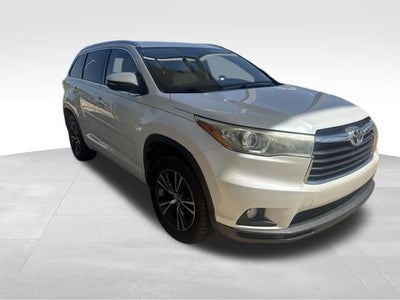 2016 Toyota Highlander XLE V6