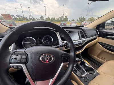 2016 Toyota Highlander XLE V6