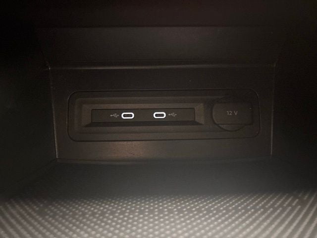 2022 Volkswagen Atlas Cross Sport 2.0T SE w/Technology