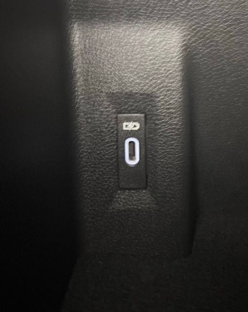 2022 Volkswagen Atlas Cross Sport 2.0T SE w/Technology