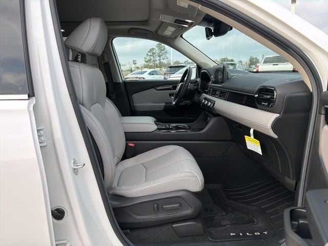 2025 Honda Pilot AWD TRG